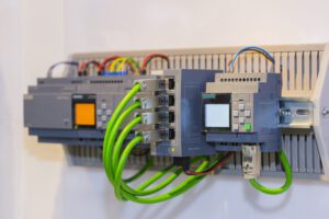 Een PLC gebruikt in een productieproces 